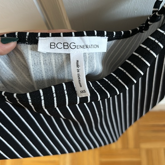 BCBG Generation Striped Bodysuit Sleeveless - Picture 3 of 3